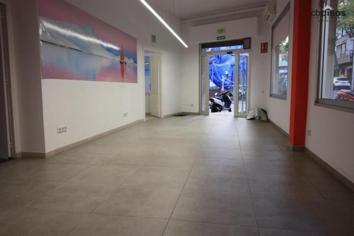 Local comercial en venta en Mallorca, Son Cotoner photo 0