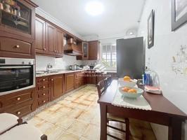 Chalet en venta en Lucena, Plaza del Mercado, 14900 photo 0