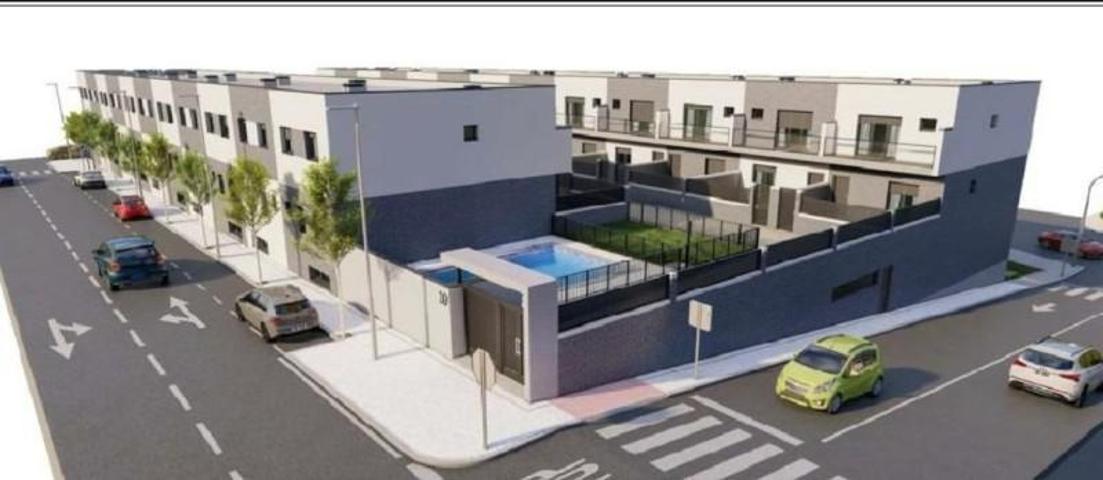 Adosada en venta en Plasencia, Ciudad Jardín photo 0