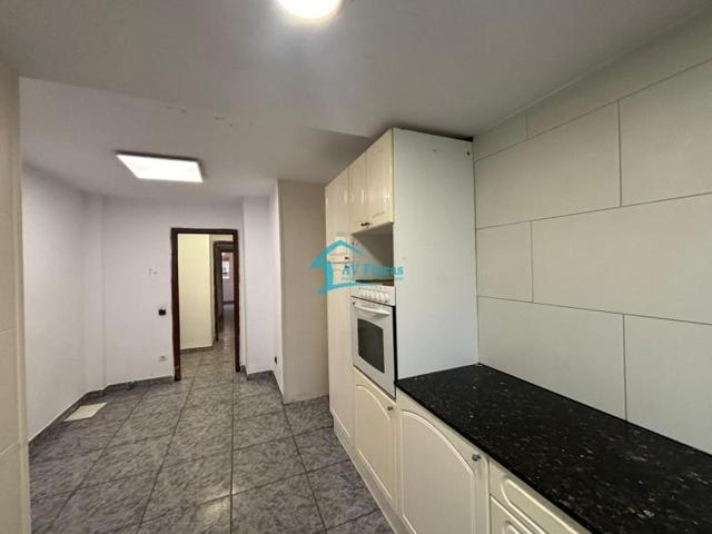 Piso en venta en el Prat de Llobregat, Plaça de Catalunya photo 0