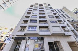 Local comercial en venta en Alzira, Alzira photo 0