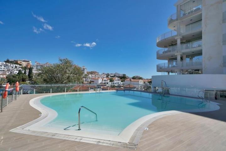 Piso en venta en Benalmádena, Costa del Sol Occidental-Área de Benalmádena-Costa photo 0