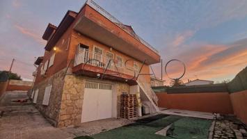 V2638 EN VENTA ESPECTACULAR CHALET INDEPENDIENTE EN CALYPO-FADO photo 0