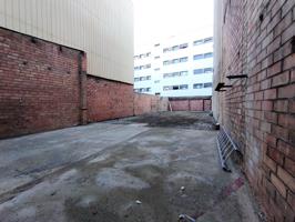 Pareado en venta en Barberà del Vallès de 181 m2 photo 0