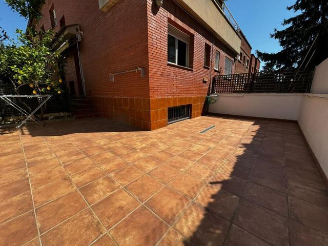 Adosado en venta en Cerdanyola del Vallès de 210 m2 photo 0