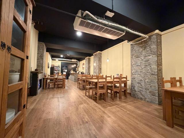 ¡OPORTUNIDAD DE TRASPASO EN PLENO EIX MACIÀ! photo 0