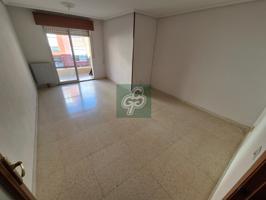 Piso En venta en Benavente photo 0