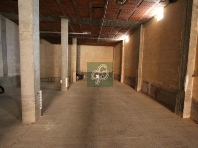 Local En venta en Benavente photo 0