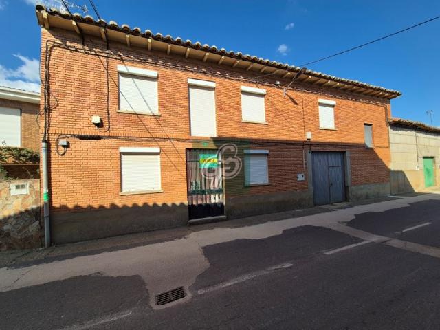 Casa En venta en Santa María De La Vega photo 0