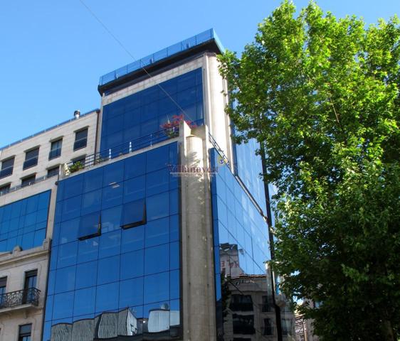 GARCÍA BARBÓN. EXCLUSIVA Y MODERNA OFICINA photo 0