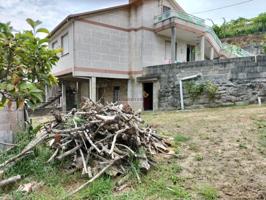 PONTEAREAS, CASA DE 2 PLANTAS CON TERRENO photo 0