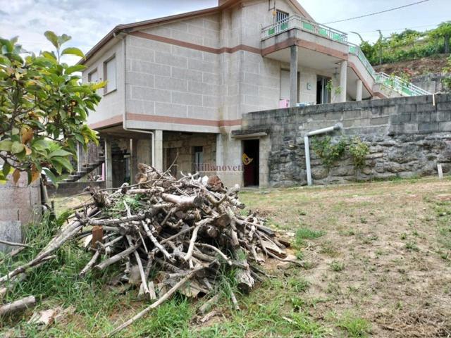 PONTEAREAS, CASA DE 2 PLANTAS CON TERRENO photo 0