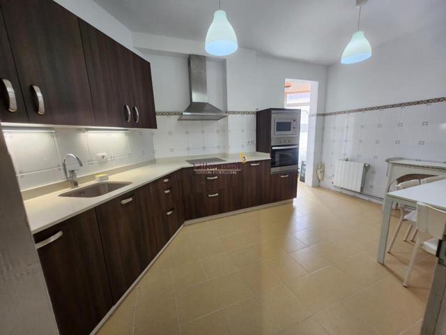 ZONA DE BOUZAS- PISO 3º SIN ASCENSOR, 140 METROS, 3 DORMITORIOS CON TRASTERO photo 0