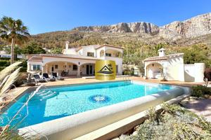 Villa Mediterránea a la venta en Javea - Alicante, Costa Blanca photo 0