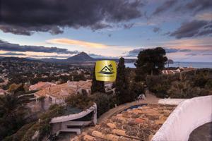 VILLA IBICENCA DE MANUEL DE JORGE CON VISTAS AL MAR EN PORTICHOL, JÁVEA, ALICANTE photo 0