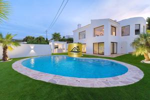 Villa Ayna en Javea - Modernidad y Elegancia a 3 Minutos de la Playa Arenal photo 0