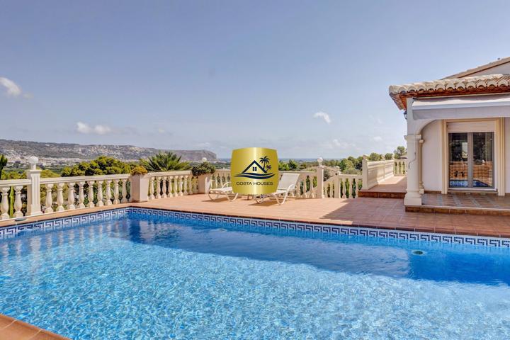 VILLA BREEZE - EXCLUSIVA VILLA CON VISTAS INCOMPARABLES AL MONTGO Y AL MAR EN JAVEA photo 0