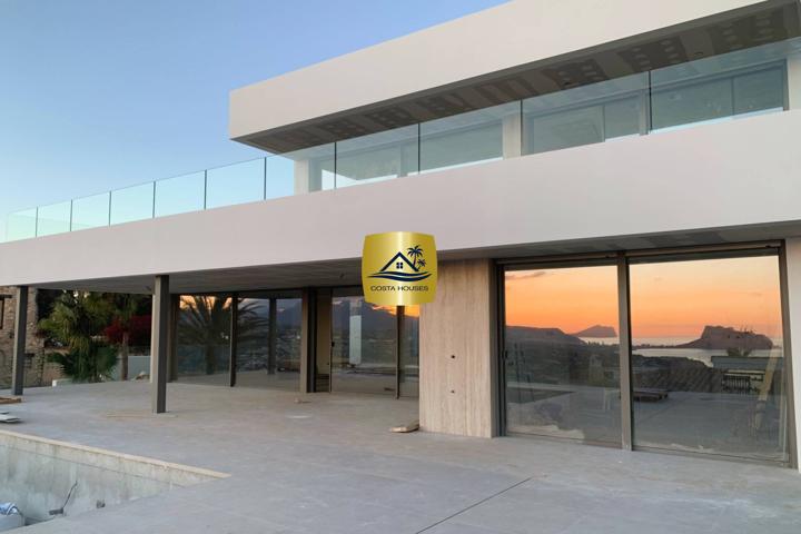 VILLA KALMIA EN COSTA BLANCA – PANORÁMICAS AL MAR Y DISEÑO DE VANGUARDIA EN CUMBRE DEL SOL photo 0