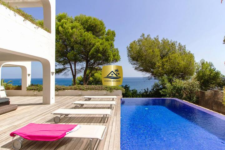 VILLA IBIZENCA DE LUJO CON VISTAS AL MAR EN VENTA EN DENIA, LAS ROTAS photo 0