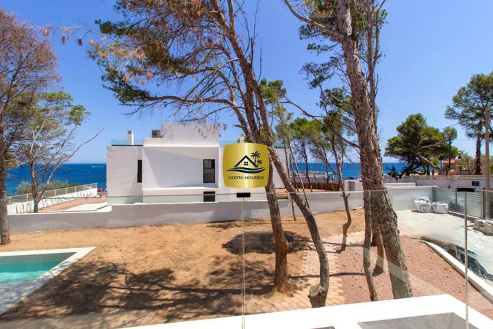 VILLA LAS ROTAS · VILLA DE LUJO TERMINADA A SOLO 50 METROS DEL MAR EN DÉNIA ALICANTE photo 0