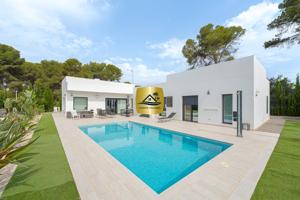 VILLA PINAR · VIVIR A PASOS DEL MAR EN JÁVEA | UNA SOLA PLANTA CON DISEÑO CONTEMPORÁNEO Y PISCINA PRIVADA photo 0