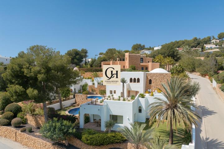 VILLA FEZ · ESTILO IBIZA CON VISTAS AL MAR EN VENTA EN EL PORTET · MORAIRA, ALICANTE photo 0