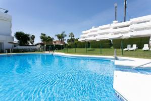 Apartamento en planta baja con jardin privado. Refortado totalmente!! photo 0