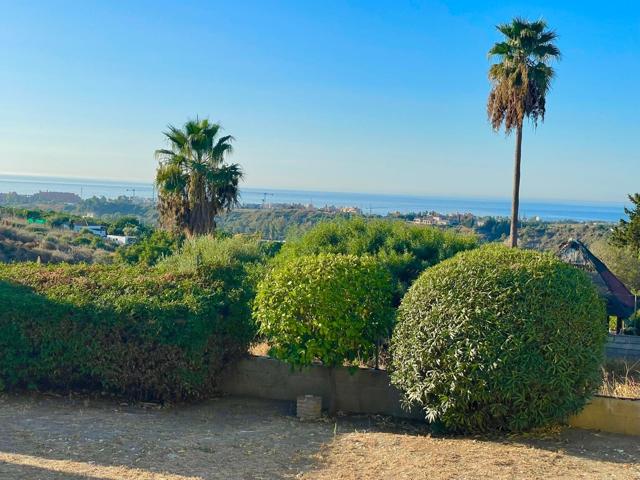 Villa independiente con apartamento privado y vistas al mar en Estepona photo 0