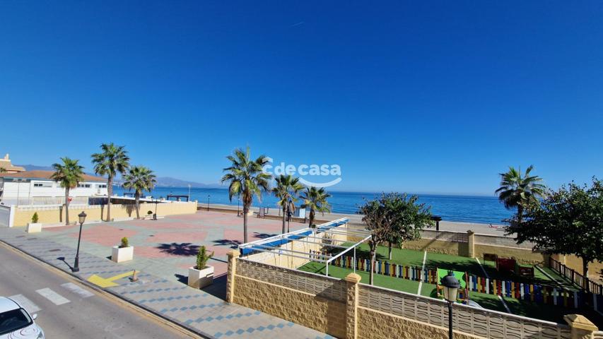 Apartamento renovado frente al mar en el Paseo Marítimo de San Luis de Sabinillas photo 0
