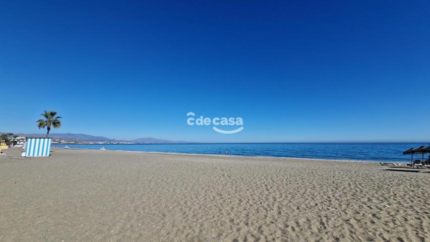 Apartamento renovado frente al mar en el Paseo Marítimo de San Luis de Sabinillas photo 0