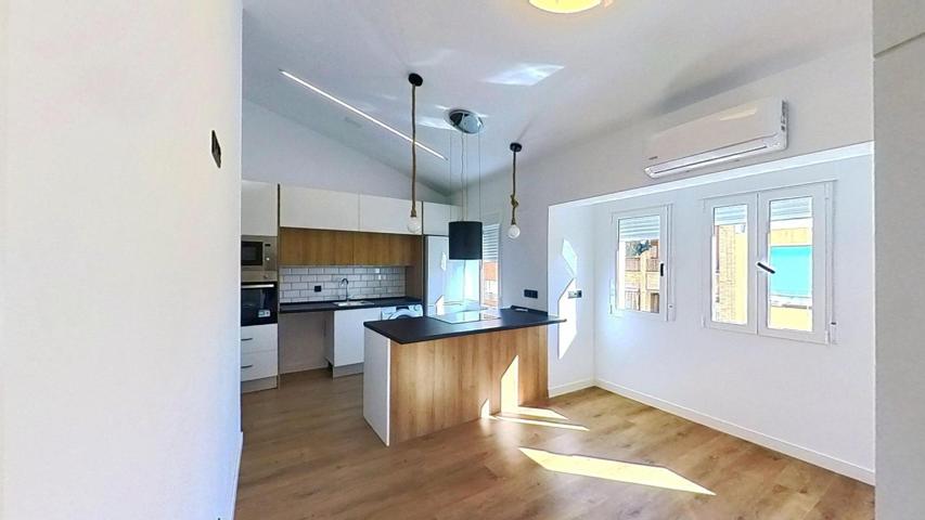 Vivienda con Reforma integral a estrenar en San Blas photo 0