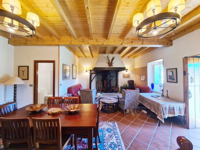 Casa de piedra rehabilitada, con una finca de ensueño photo 0