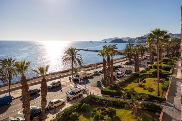 !!Espectacular vivienda en primera linea de playa!! photo 0