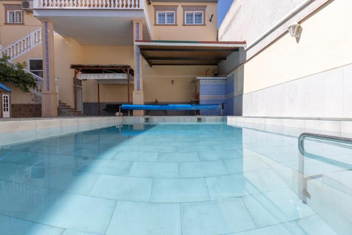 🏡 ¡Espectacular chalet independiente en Santa Fe – Vega de Granada! photo 0