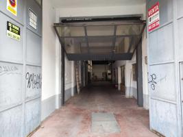 Local-nave en calle Salud photo 0