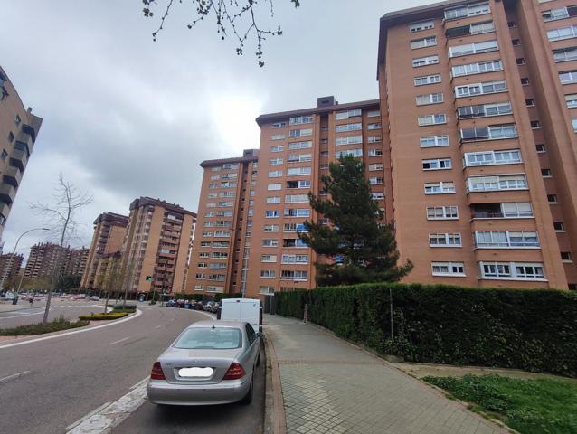 Piso en venta en Parquesol photo 0