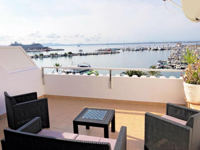 Apartamento a la venta en primera línea del paseo marítimo photo 0