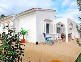 Bonita villa en venta ubicada en zona tranquila de Puerto de Alcudia. photo 0