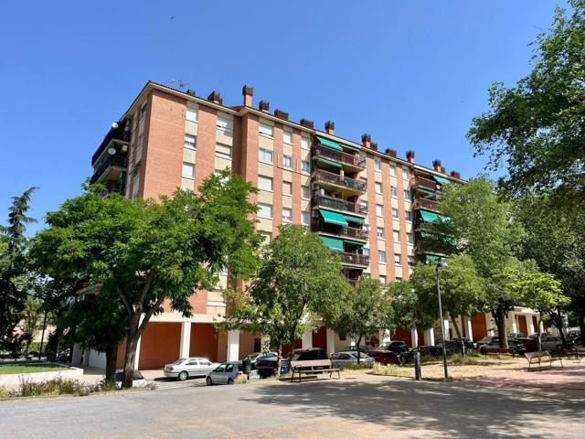 Piso de 3 dormitorios, con terraza, garaje y trastero photo 0