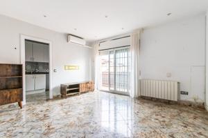 Vive en la Tranquilidad y Comodidad de la Planada del Pintor: Espacioso Piso de 80m² en Sabadell photo 0