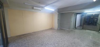 Oficina En venta en El Camp De L´arpa Del Clot, Barcelona photo 0