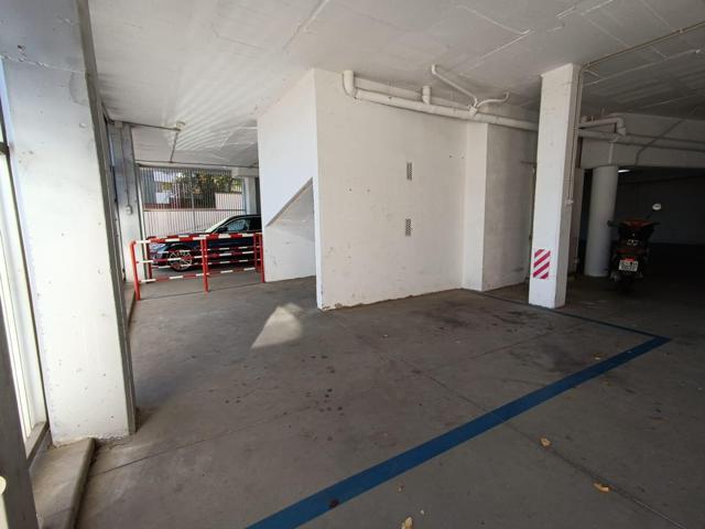AMPLIA PLAZA DE APARCAMIENTO EN CAN PERICH photo 0