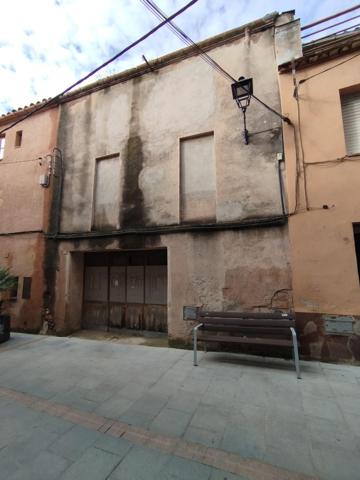 CASA PER REFORMAR AMB JARDÍ AL CENTRE DE SANT LLORENÇ SAVALL photo 0