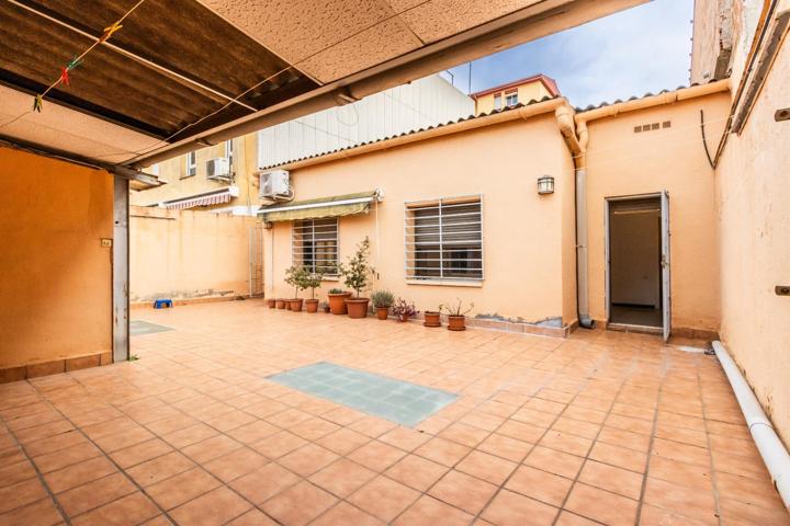 Casa en Can Rull con múltiples opciones: ¡Ideal para inversión o dos familias! photo 0