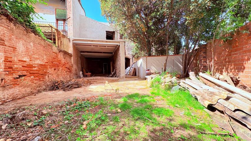 PROJECTE AMB ÀNIMA AL CENTRE DE CASTELLAR DEL VALLÈS – 235 M² PER DISSENYAR LA CASA DELS TEUS SOMNIS photo 0