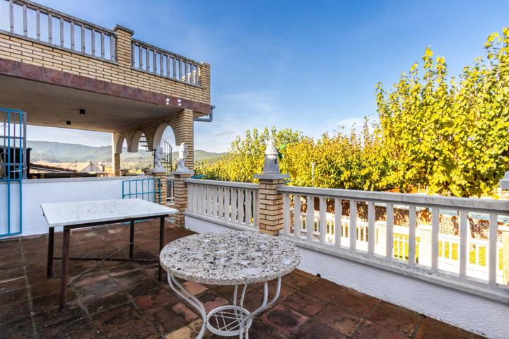 Casa luminosa con terraza y piscina comunitaria en Sant Salvador de Guardiola photo 0