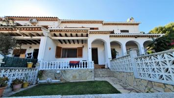Preciosa casa adosada con privilegiadas vistas al mar - En Comarruga - El Vendrell photo 0