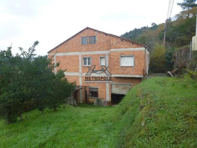 Casa con 1900 m2 de parcela en Velle con vistas panóramicas para terminar a tu gusto! photo 0