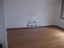 Alquiler oficina en el centro, con mucha luz photo 0