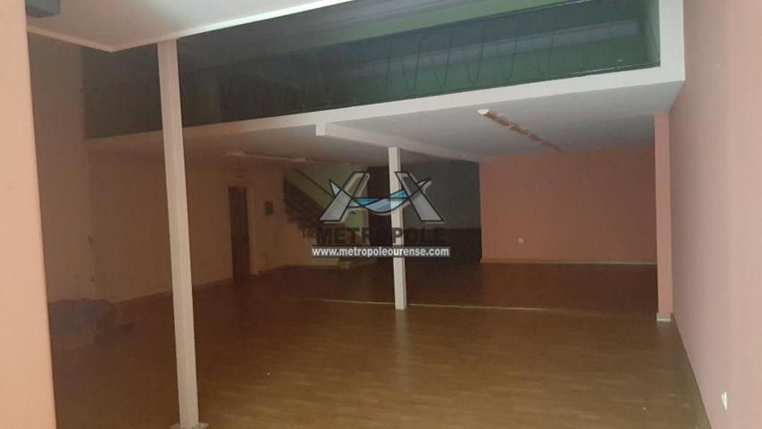Local acondicionado 300 m2 en pleno centro muy amplio ECONÓMICO photo 0
